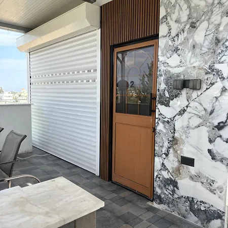 Costas Court شقة ليماسول