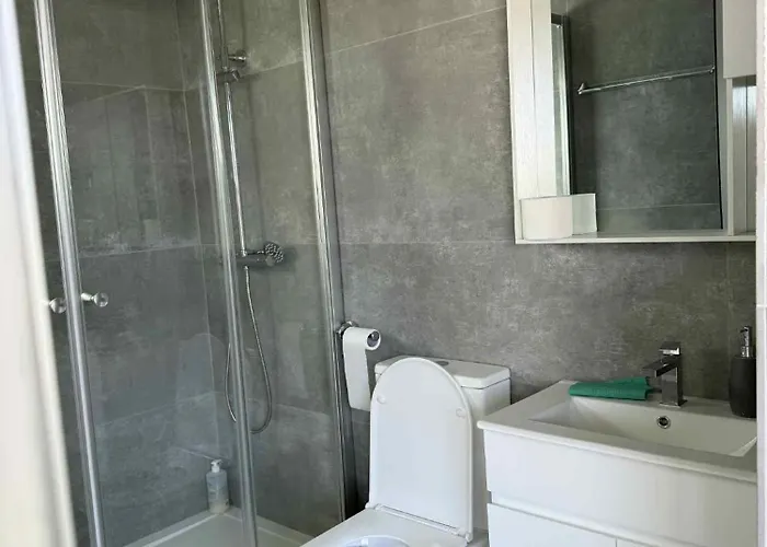 Costas Court Apartmán *