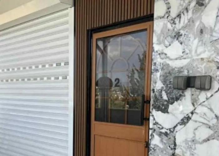 Costas Court Apartment